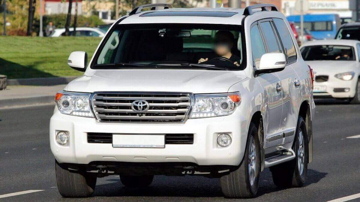 Крузер 2014. Land Cruiser 200 АМР 77. Toyota Land Cruiser 200 77rus. Toyota Land Cruiser 200 ФСО. Тойота ленд Крузер 200 777 77.