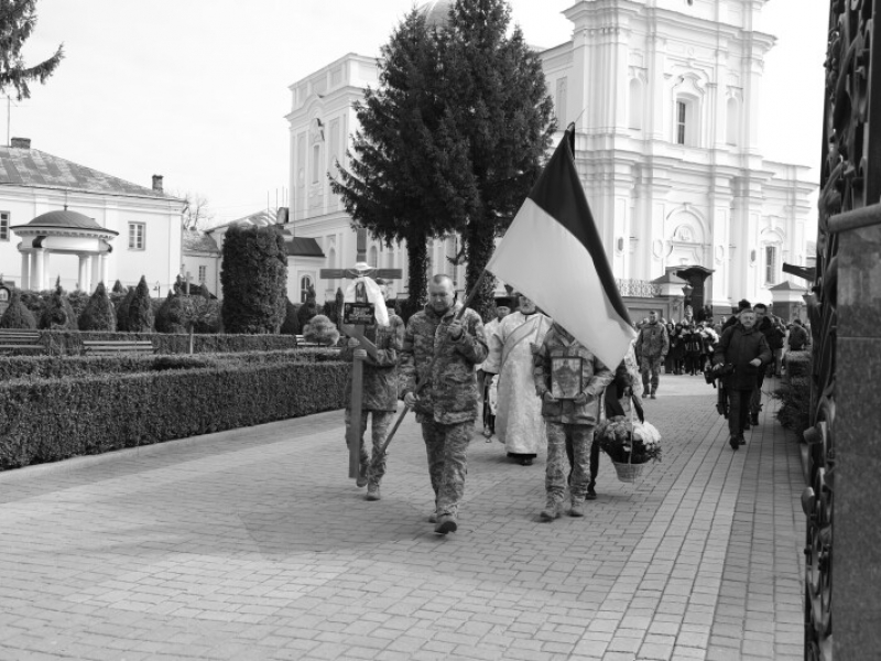 Навіки 34: у Луцьку попрощалися із полеглим Захисником Едуардом Ковальчуком