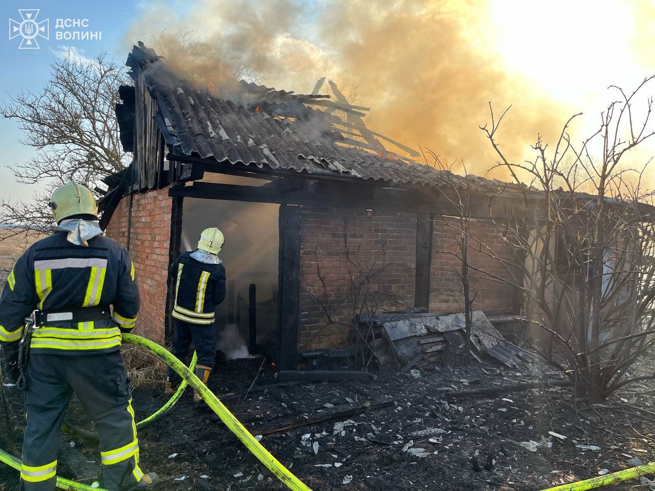 На Володимирщині рятувальники ліквідували чергову масштабну пожежу