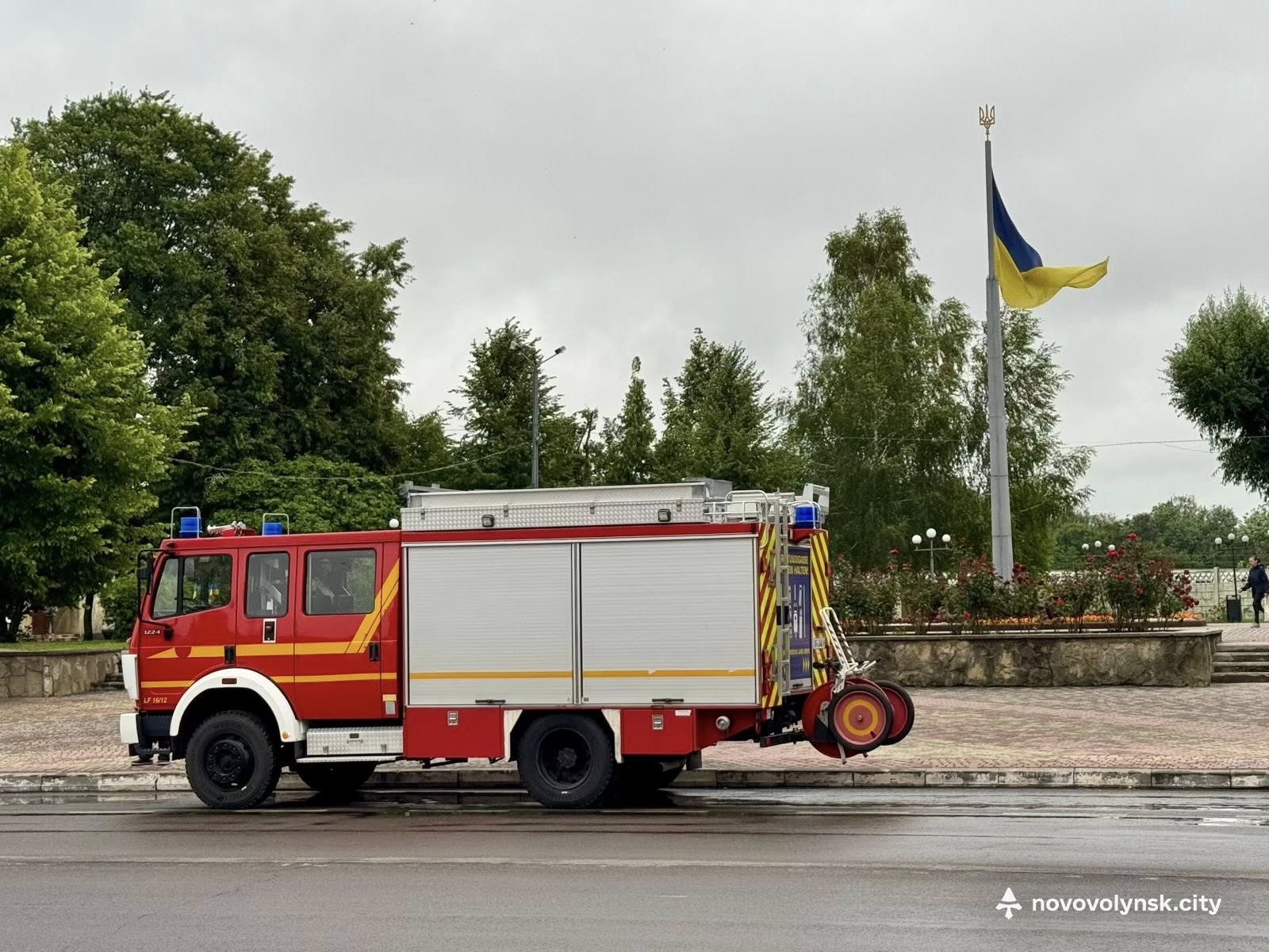 Нововолинськ отримав пожежний автомобіль від німецьких партнерів