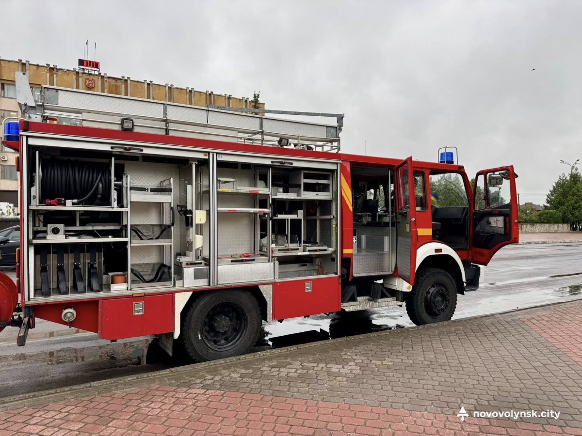 Нововолинськ отримав пожежний автомобіль від німецьких партнерів