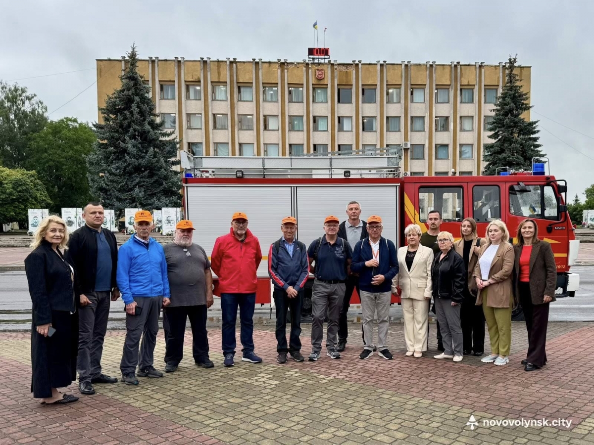 Ліки, обладнання, автівка: Нововолинськ отримав чергову допомогу від німецьких партнерів