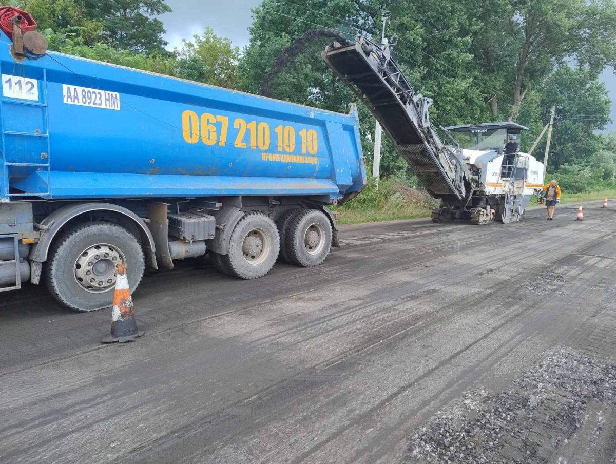 На Волині ремонтують дороги (Фото)