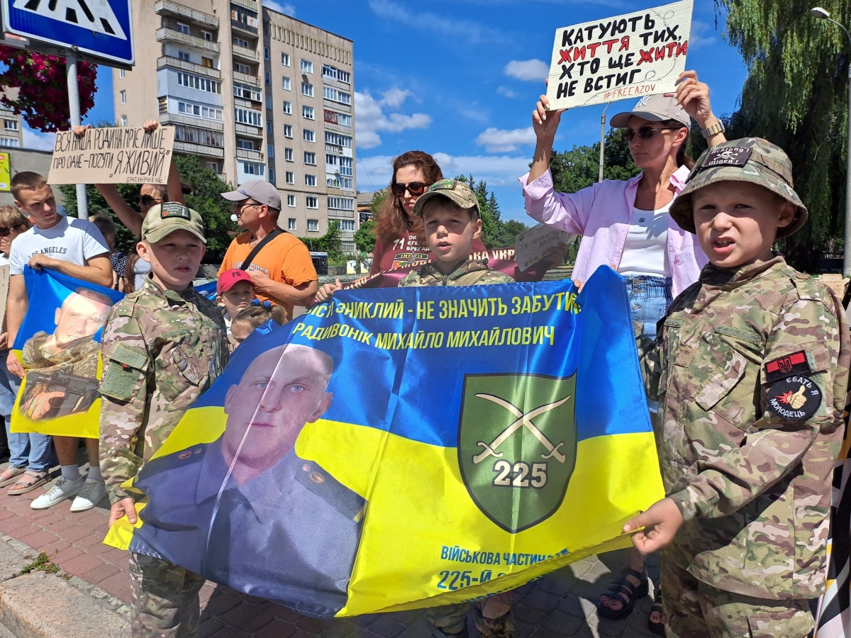 У Ковелі пройшла мирна акція на підтримку військовополонених