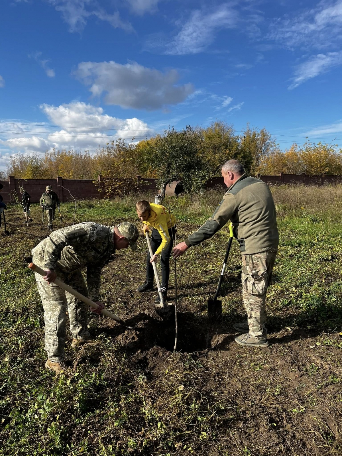 У навчально-реабілітаційному центрі на Волині заклали плодовий сад